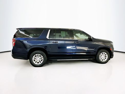Used 2024 Chevrolet Suburban LT image 10