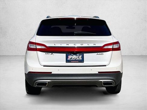 Used 2018 Lincoln MKX Reserve w/ Driver Assistance Package AWD/4WD image 4
