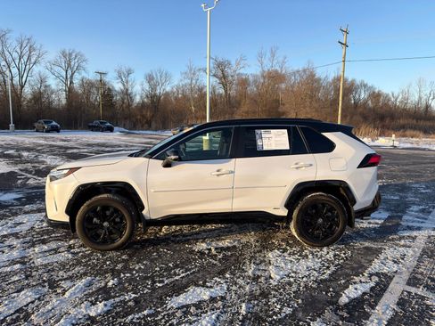 Used 2024 Toyota RAV4 XSE image 3