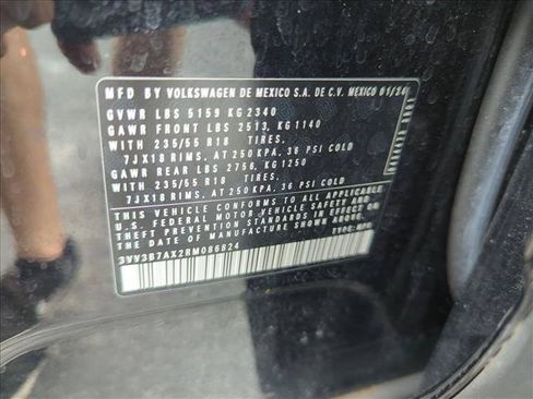 Used 2024 Volkswagen Tiguan SE FWD image 25
