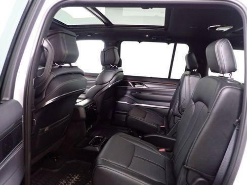 New 2026 Jeep Grand Wagoneer Summit AWD/4WD image 40