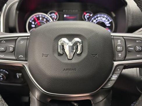 Used 2025 RAM 2500 Big Horn AWD/4WD image 15