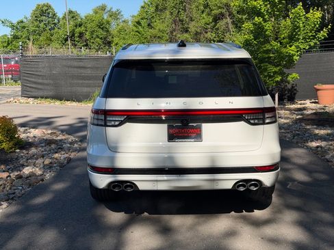 New 2026 Lincoln Aviator Reserve AWD/4WD image 4
