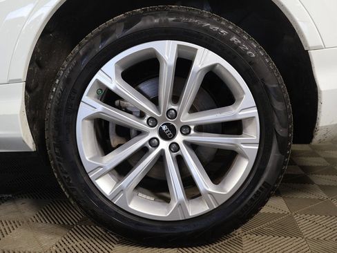 Used 2025 Audi Q7 3.0T Premium Plus AWD/4WD image 22