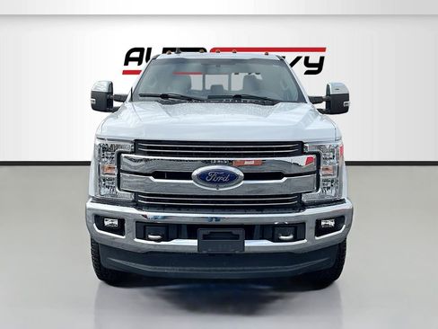 Used 2019 Ford F250 Lariat w/ Chrome Package AWD/4WD image 2