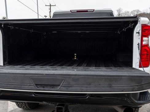 Used 2024 Chevrolet Silverado 2500 Custom w/ Custom Value Package image 33