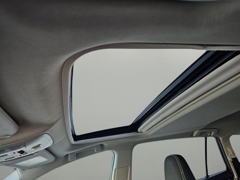 Used 2018 Toyota RAV4 XLE image 11