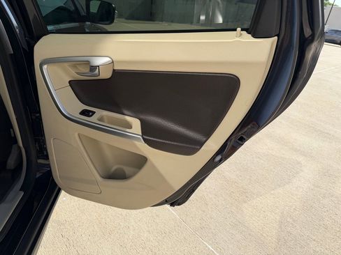 Used 2010 Volvo XC60 T6 AWD/4WD image 21