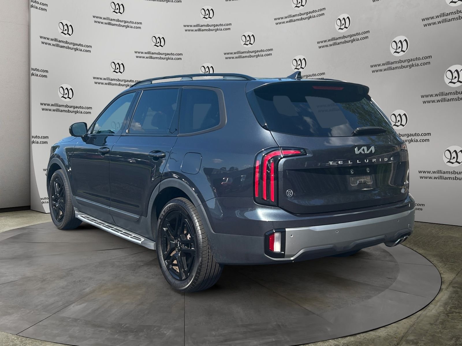 Used 2023 Kia Telluride SX X-Line AWD/4WD image 3