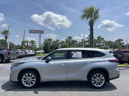 Used 2020 Toyota Highlander Limited AWD/4WD image 7