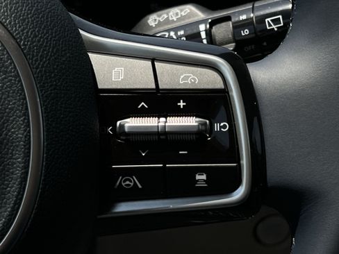 New 2026 Kia Carnival SX w/ SX Dark Edition Package FWD image 30