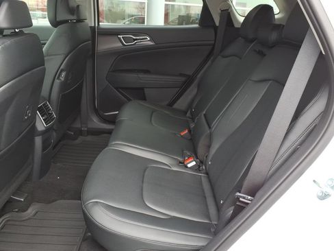 New 2026 Kia Sportage EX w/ EX Panorama Roof Package FWD image 10
