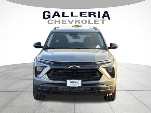 New 2026 Chevrolet TrailBlazer LT w/ Midnight Edition FWD image 3