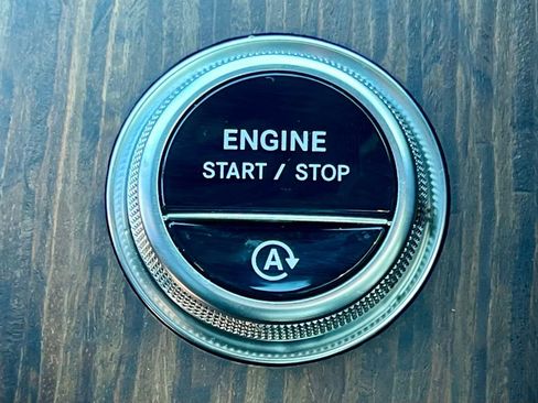 Certified 2024 Mercedes-Benz GLC 300 4MATIC image 32