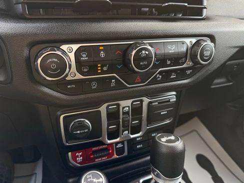 Certified 2024 Jeep Wrangler Unlimited Sport AWD/4WD image 24
