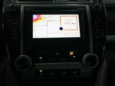 Used 2013 Toyota Camry LE image 14