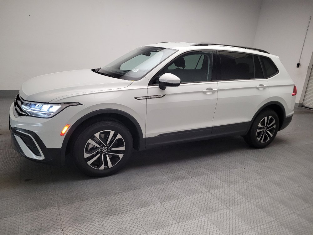 Used 2023 Volkswagen Tiguan S FWD image 2