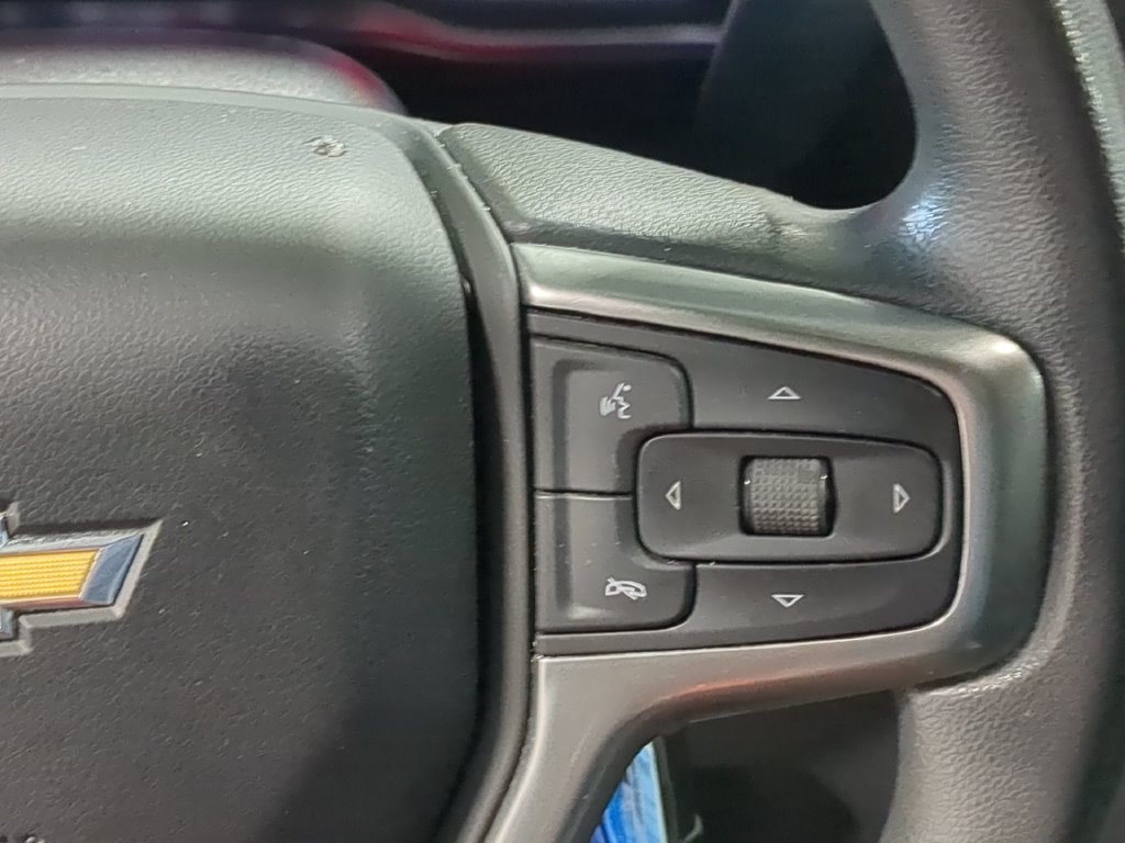 Used 2021 Chevrolet Silverado 1500 Custom w/ Safety Confidence Package AWD/4WD image 30