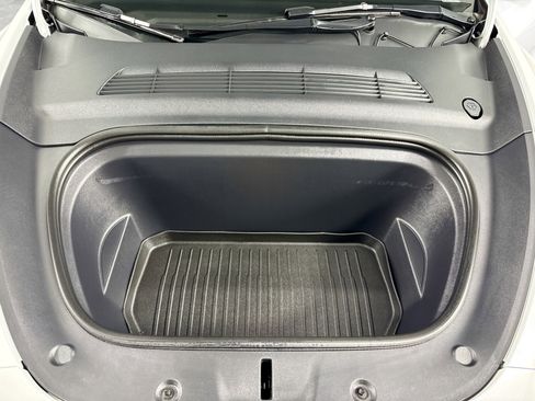 Used 2023 Tesla Model Y Long Range image 14