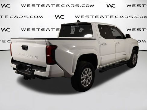 Used 2025 Toyota Tacoma SR5 RWD image 40