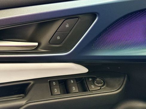 New 2026 Chevrolet Equinox EV LT image 19