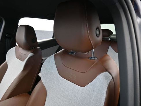 Used 2023 Volkswagen ID.4 Pro image 16