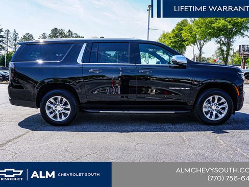 New 2026 Chevrolet Suburban Premier RWD image 10