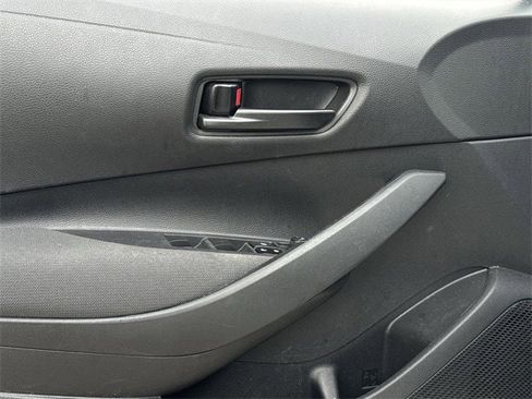Used 2023 Toyota Corolla LE image 21