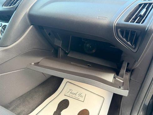 Used 2013 Ford Focus SE FWD image 32