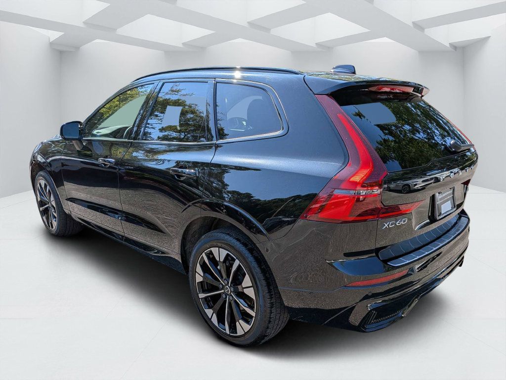 Certified 2026 Volvo XC60 B5 Plus AWD/4WD image 5