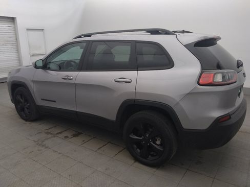 Used 2020 Jeep Cherokee Latitude Plus FWD image 3