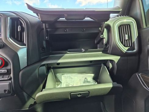 Used 2022 Chevrolet Silverado 1500 RST AWD/4WD image 35