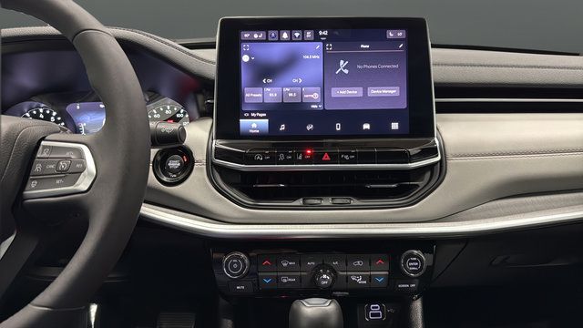 Certified 2025 Jeep Compass Limited AWD/4WD image 11