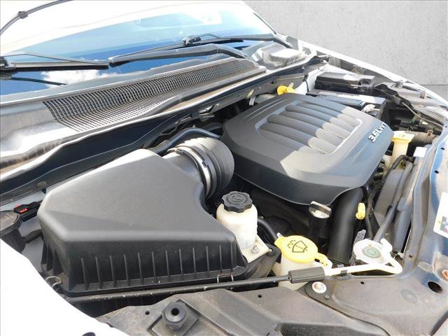 Used 2014 Chrysler Town & Country Touring FWD image 30