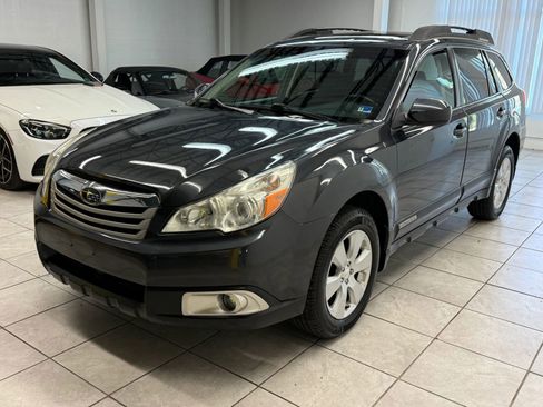 Used 2011 Subaru Outback 2.5i Premium AWD/4WD image 3