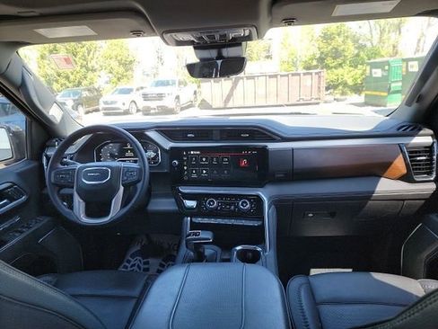 Used 2024 GMC Sierra 1500 Denali w/ Denali Reserve Package image 8