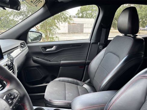 Used 2024 Ford Escape ST-Line image 14