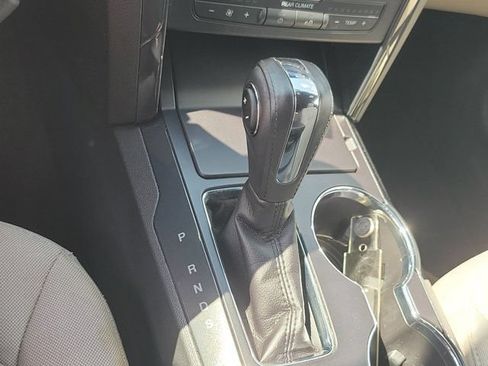 Certified 2018 Ford Explorer XLT FWD image 27