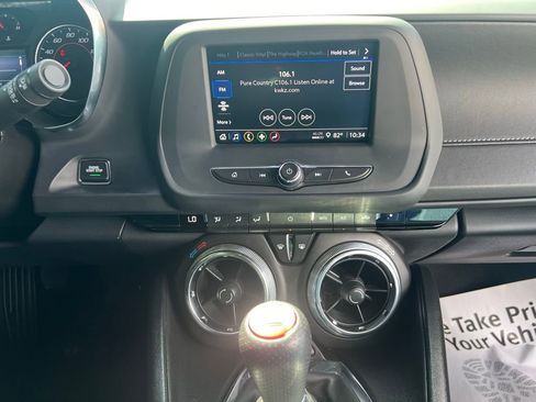 Used 2022 Chevrolet Camaro LT image 21