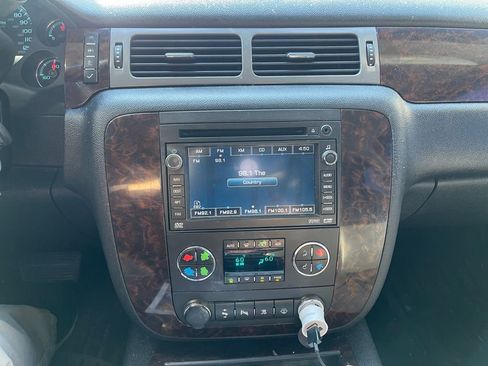 Used 2008 GMC Yukon XL Denali AWD/4WD image 9