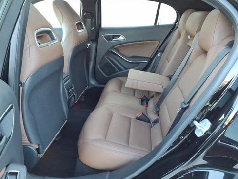 Used 2015 Mercedes-Benz GLA 250 4MATIC image 18