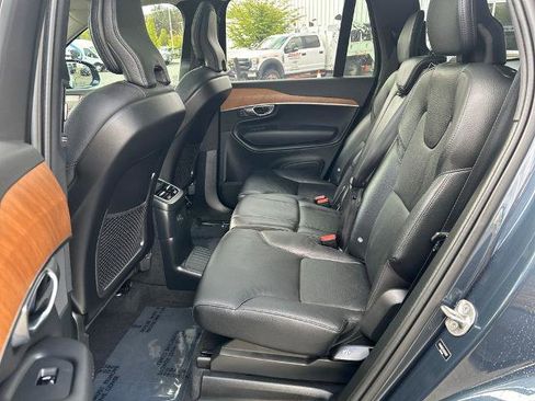 Used 2024 Volvo XC90 T8 Plus w/ Protection Package Premier AWD/4WD image 9