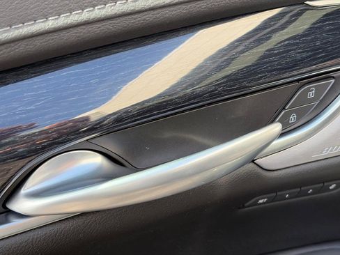 Used 2025 Cadillac XT5 Premium Luxury AWD/4WD image 18