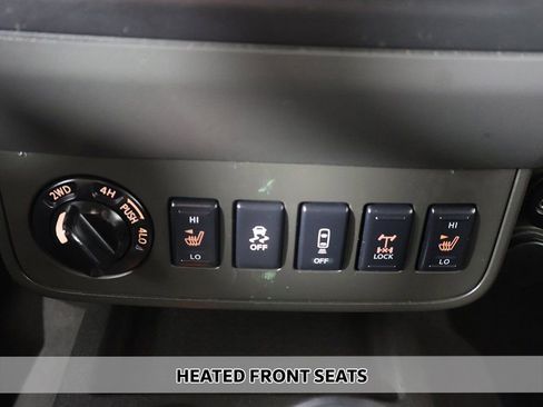 Used 2021 Nissan Frontier PRO-4X w/ Pro-4x Utility Package AWD/4WD image 6