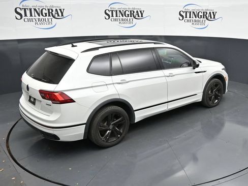 Used 2023 Volkswagen Tiguan SE R-Line AWD/4WD image 24