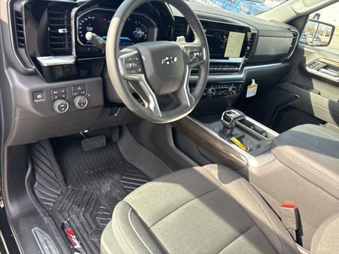 New 2026 Chevrolet Silverado 1500 LT Trail Boss w/ Dark Appearance Package image 12