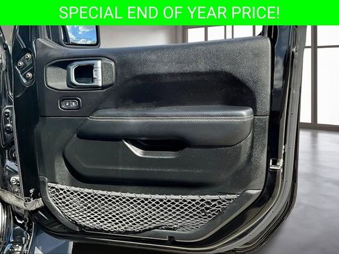 Used 2020 Jeep Gladiator Overland w/ LED Lighting Group image 27