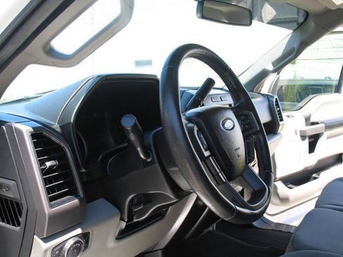 Used 2020 Ford F150 XLT w/ Equipment Group 302A Luxury AWD/4WD image 19