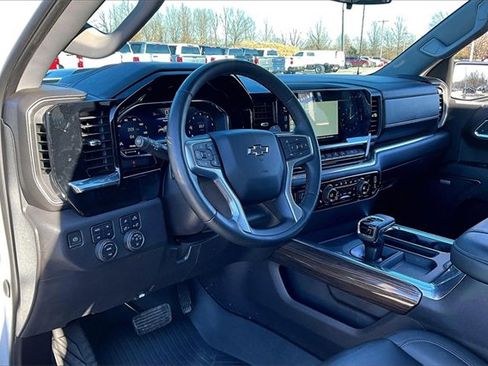 Used 2024 Chevrolet Silverado 1500 LT Trail Boss w/ LT Trail Boss Premium Package image 18