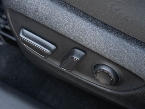 Used 2024 Toyota RAV4 SE image 24